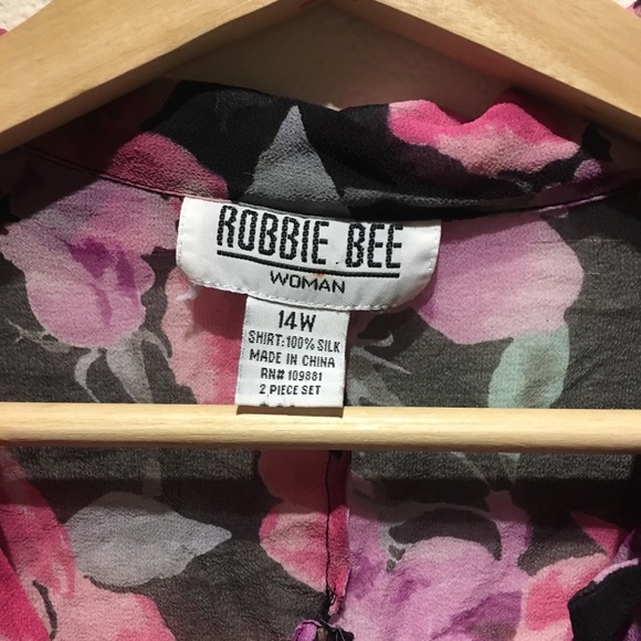 Robbie Bee Silk Floral Pink and Black Top - Picture 6 of 8